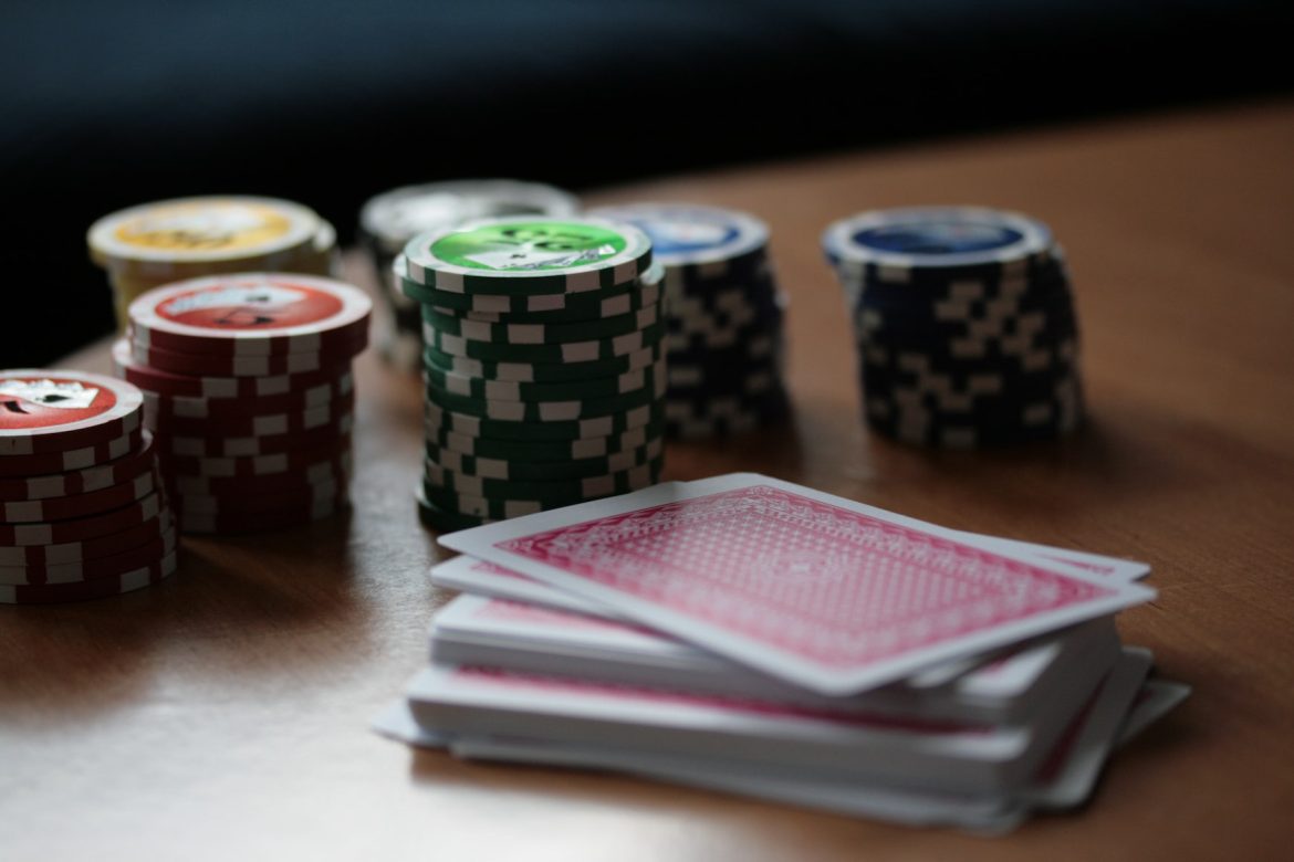 Cash Games Versus Tournaments: How to Know Which Poker Format Is For You