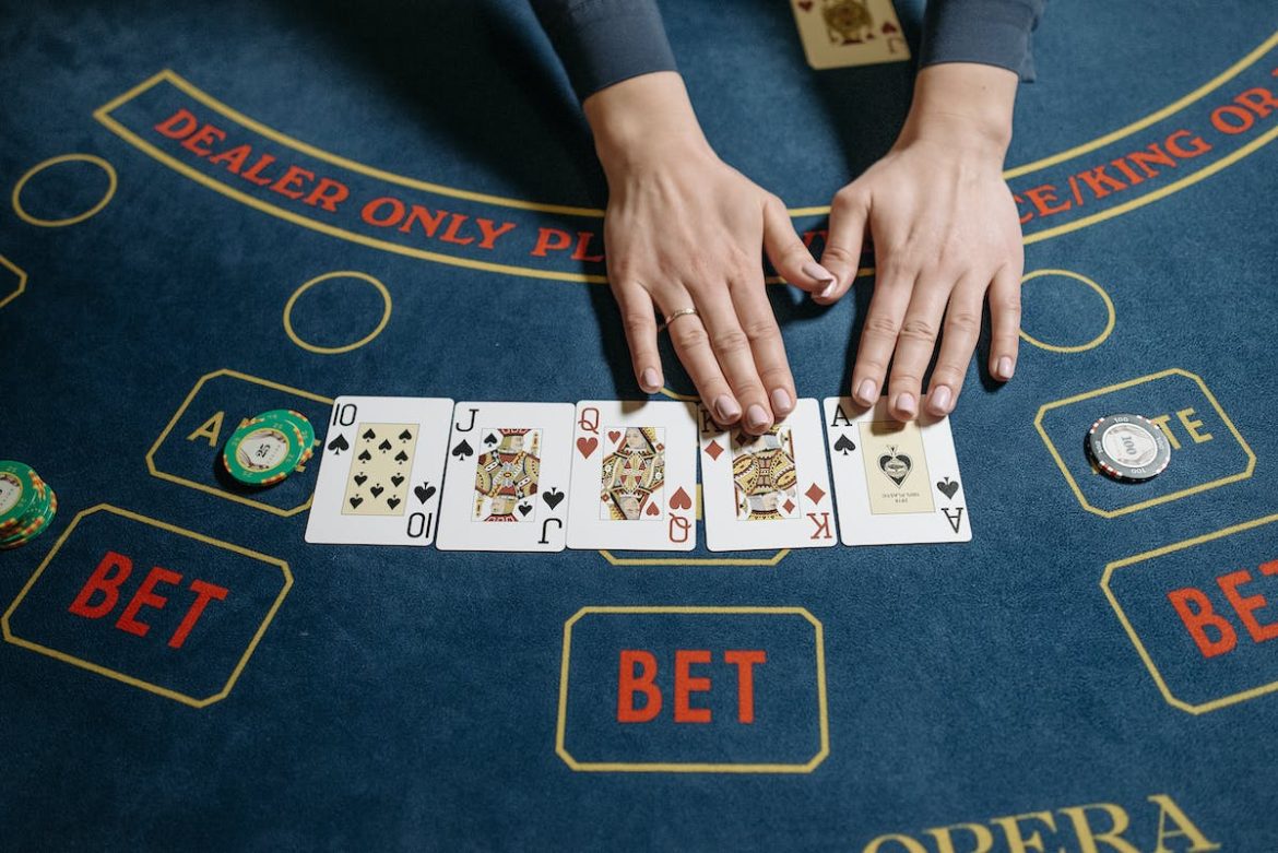 5 Huge Reasons How Gambling Technology Paved The Way For Online Poker Games